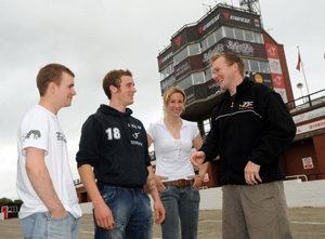 TT winner and Rider Liaison Officer Richard ‘Milky’ Quayle (right) passes on advice to (from left) Stuart Easton, Tommy Bridewell and Jenny Tinmouth (Stephen Davison/PPI)